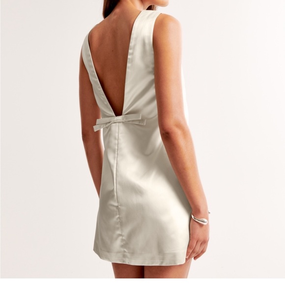 New Black shift bow back mini dress| Size: Small/Regular - Picture 3 of 5